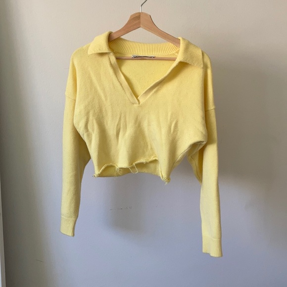 Zara Sweaters - Vintage Looking Cropped Yellow Collared Sweater